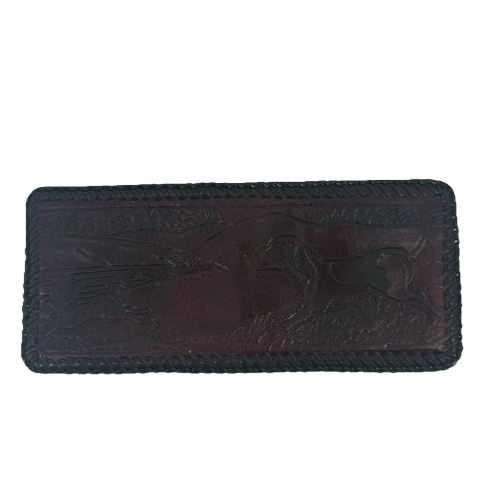 Vintage Hand Tooled Leather Billfold Wallet hunting dog bunny rabbit trifold